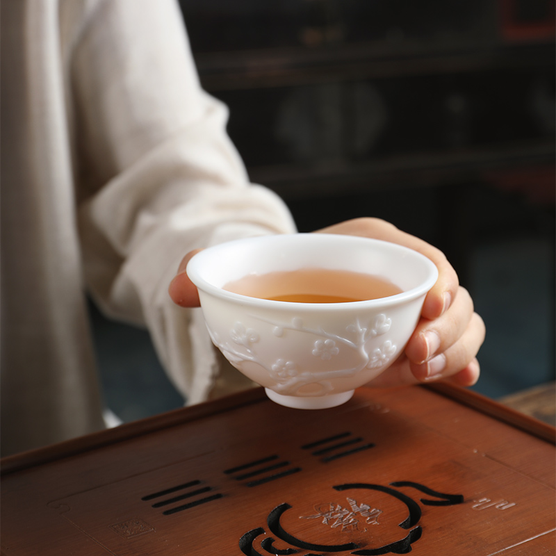 Mud printing small bamboo kung fu tea cups dehua white porcelain cup sample tea cup master jade porcelain name plum cup of pure manual single CPU