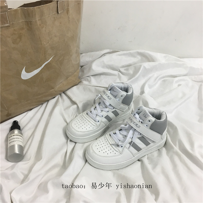 Mùa đông phiên bản Hàn Quốc của ulzzang giày trắng nhỏ nữ phong cách Harajuku cao để giúp giày thể thao Velcro sinh viên Hồng Kông hương vị giày ván giày bốt nữ cổ cao