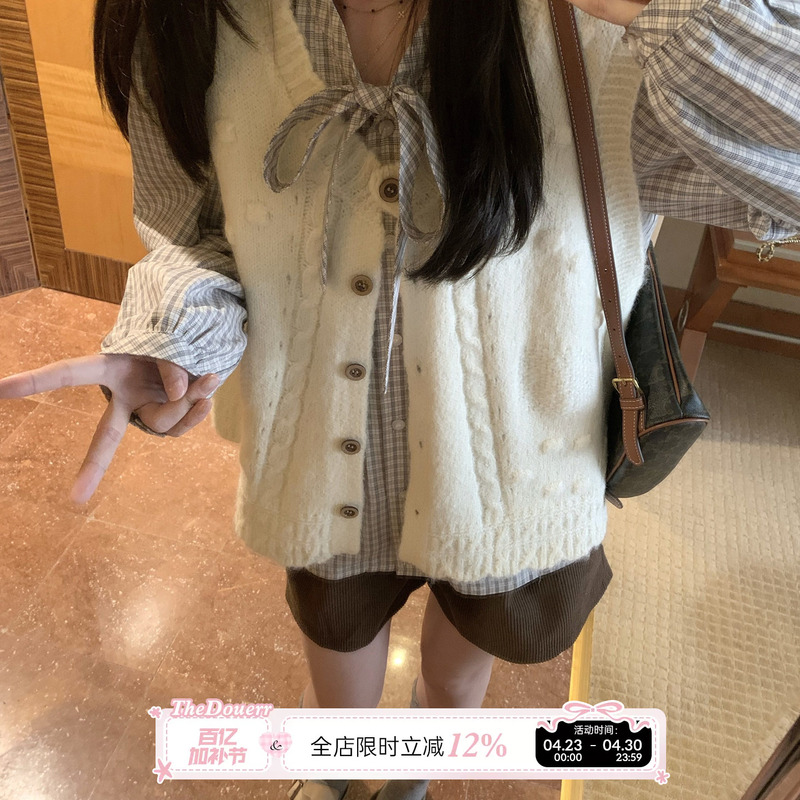 Thedouerr Milan Travel Diary Soft Glutinous Rice White Twist Versatile Knitted Vest Sleeveless Top Sweater