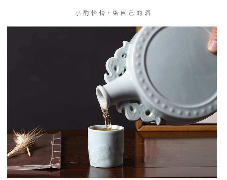 Jingdezhen creative an empty bottle bottles home antique white wine wine bottle sealed ceramic jars mailed to pack a kilo