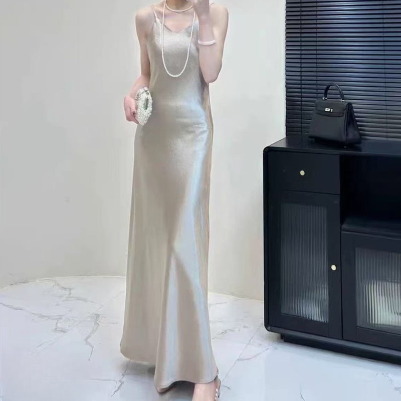 French-Style Acetate Satin Slip Dress with a V-Neck and Fishtail Skirt, Summer High-End Long Dress That Is Slimming and Long