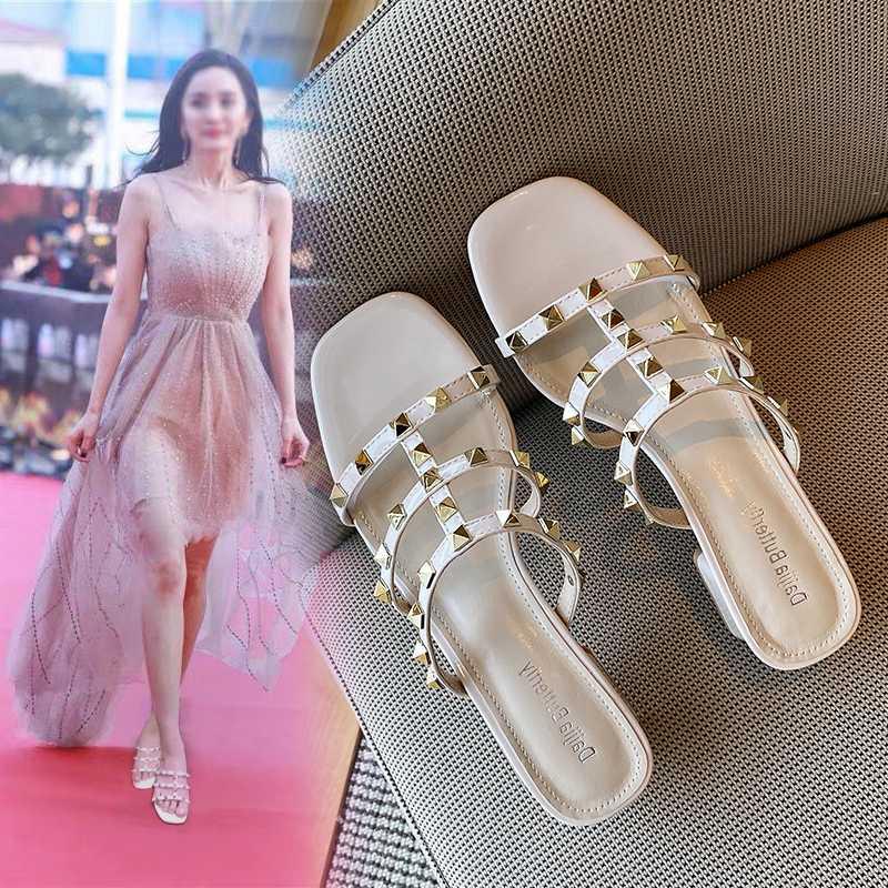 Riveted thick-heeled slippers for women's outer wear summer 2021 new net red medium-heeled semi-trailer fashion all-match high-heeled sandals