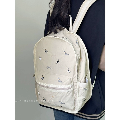 Изысканный рюкзак, вместительный и большой ранец, с вышивкой