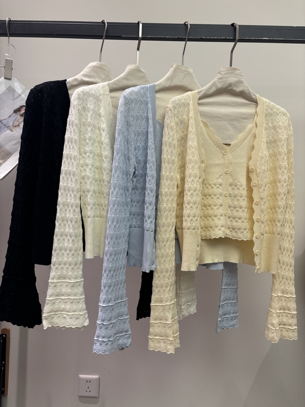Tong Zhanggui 2026 Spring New European Fashion V-Neck Hollow-Out Short Sleeve Knitted Cardigan and Vest Two-Piece Set for Women
