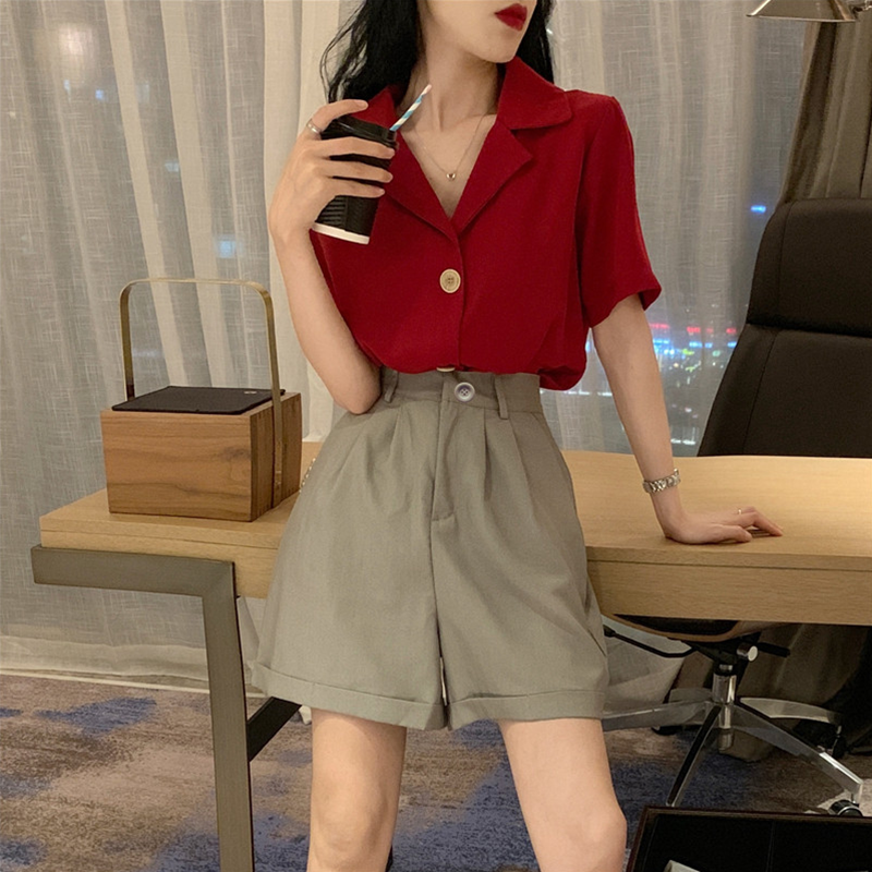 Red Blouse Women's Summer 2021 New Short Sleeve Shirt Retro V Collar Design Sensation Small Crowdspinning Shirt Harbor Wind