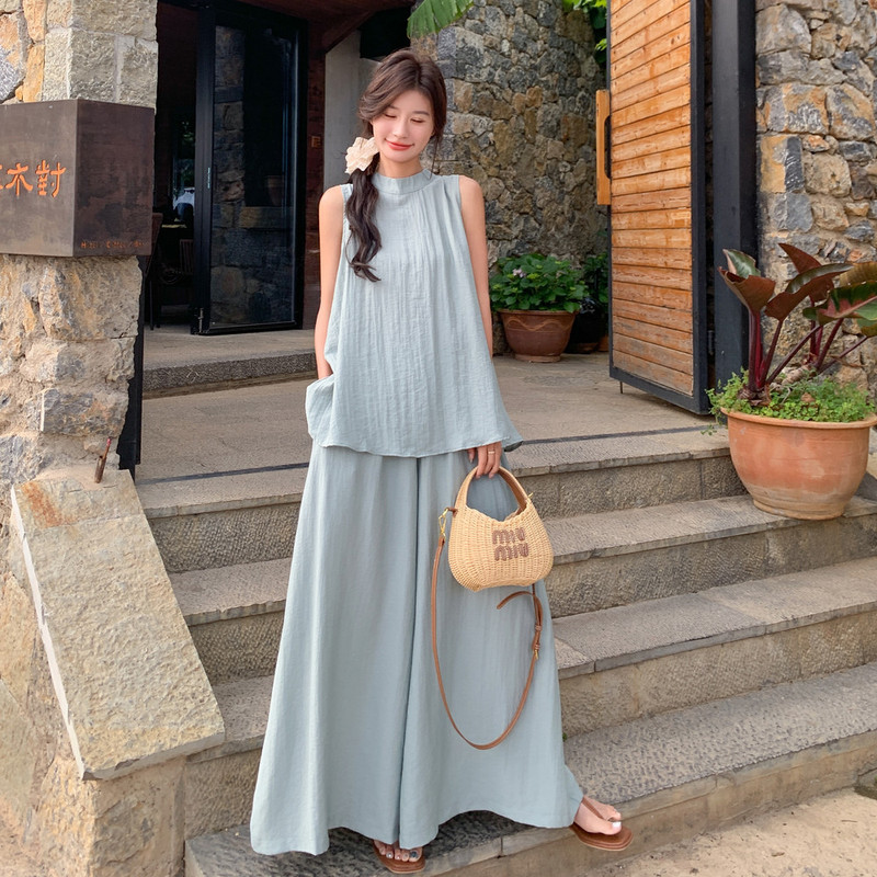 High-End Maternity Outfit for Summer, Stylish Maternity Wear That Doesn'T Show Pregnancy during the Period, Sleeveless Halter Top and Wide-Leg Pants Two-Piece Set