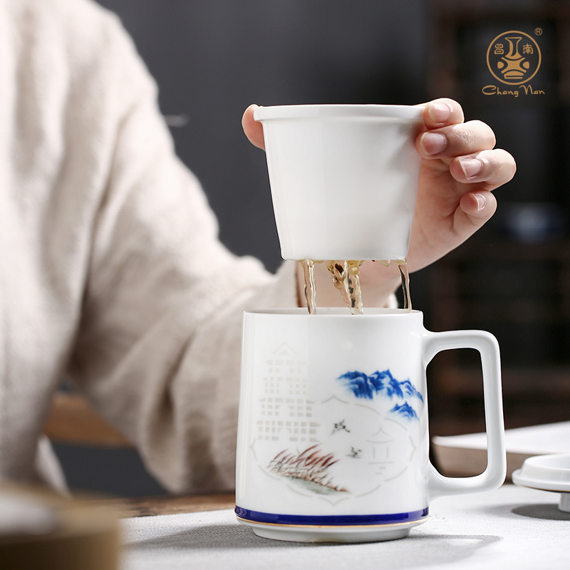 Chang south ceramic filter with cover cup of jingdezhen blue and white and exquisite tea tea office cup enamel office