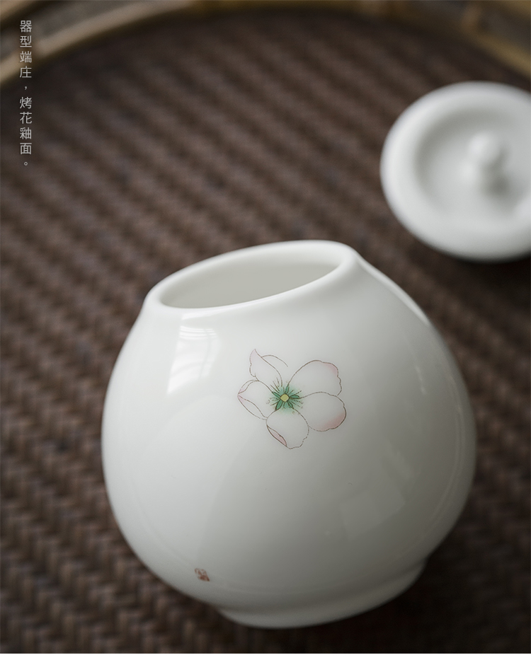 Plain film white porcelain small ceramic tea caddy fixings portable storage tanks miles peach blossom put with cover sealed container pot