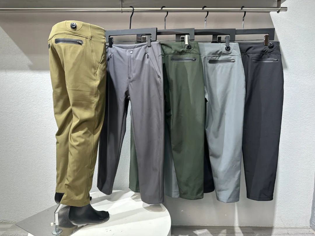 Outdoor Tide Swivel New Lace Grip Suede Pants Winter Windproof Waterproof Plus Suede Warm Business Casual Soft Shell Pants-Taobao