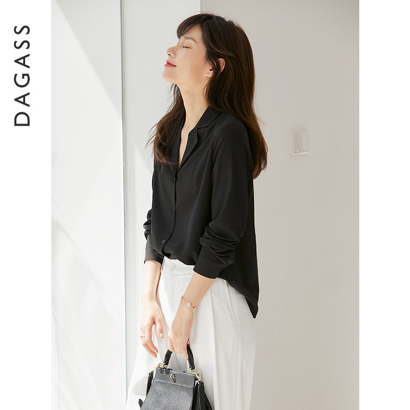 Black Shirt Woman 2022 New Lining Woman Summer Style Superior Sensational Sunscreen Daily Commuter Blouse