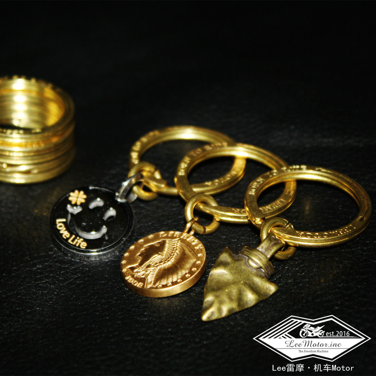 Remo motorcycle personality creative vintage keychain Harley Indian Triumph Latte Smiley Face Brass key ring ring