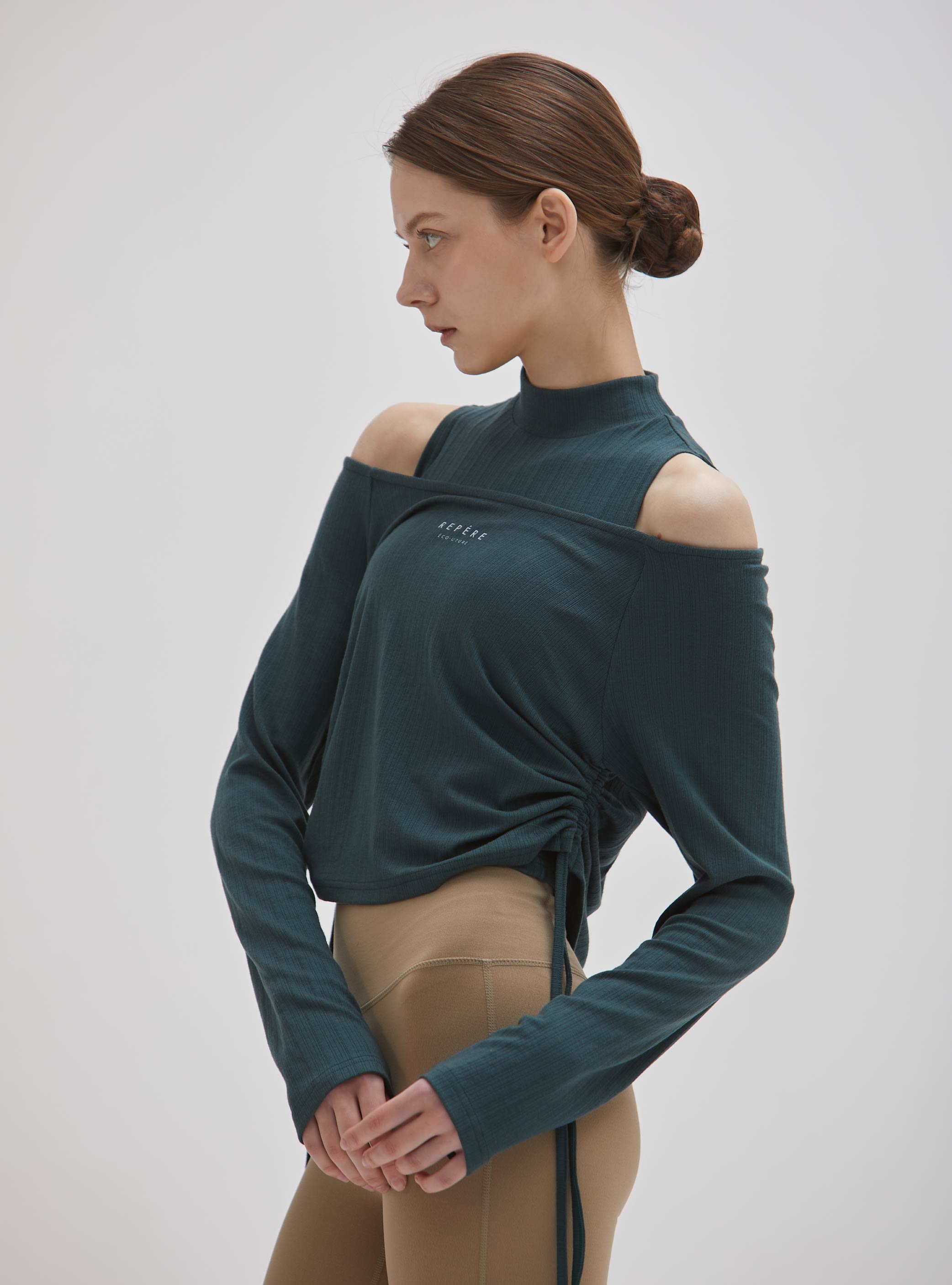 Spot Korean repere two-piece sports top ballet long-sleeved blouse figure skating Daphne