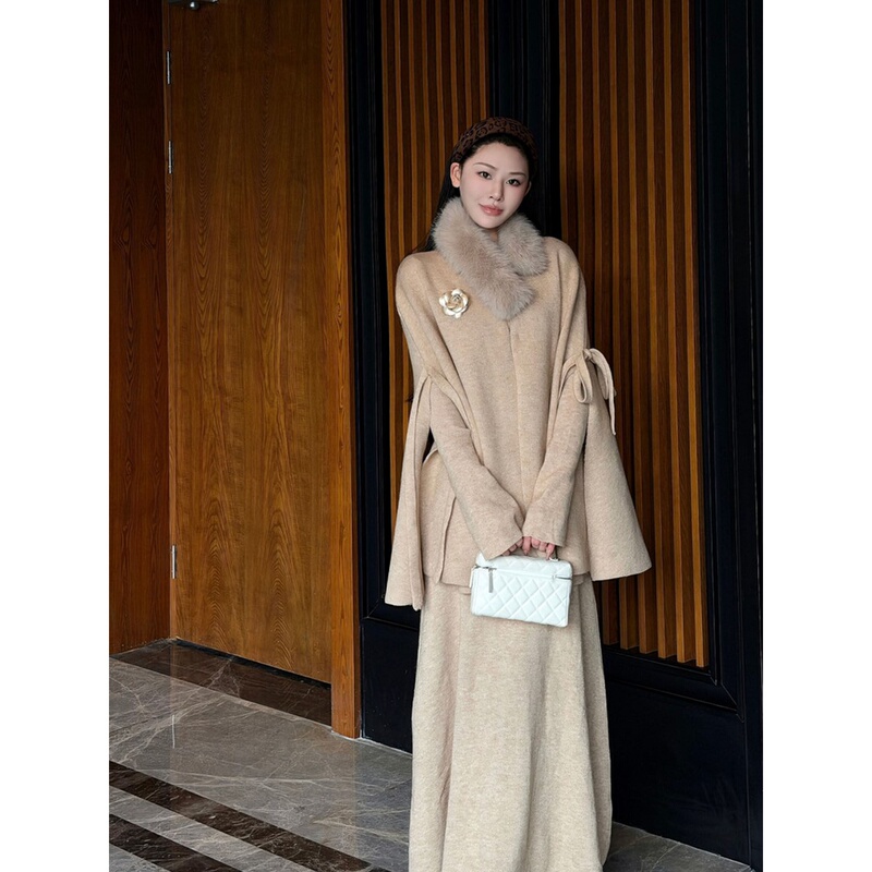 Autumn and Winter New Korean Style Elegant Large Fur Collar Cape Dress Two-Piece Set Casual High-End Stylish Outfit