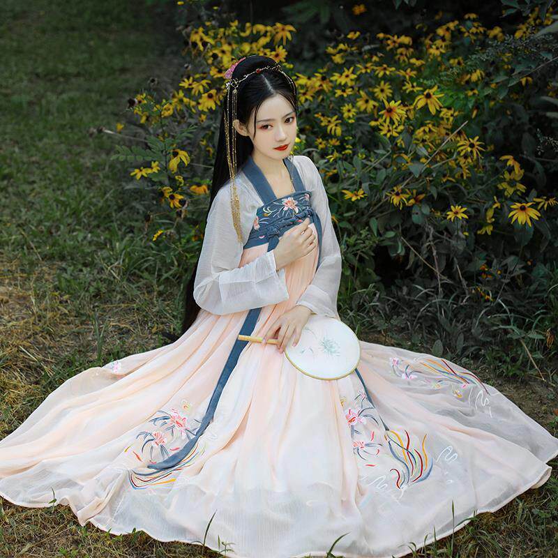 Delivery of the Beatles (hominin) (Fenghau) original hanfu woman to the brokenness of the brooch, a piece of embroidered jacket