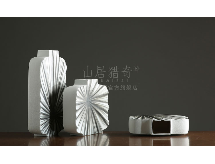 Black and white ceramic dry flower, flower implement modern fashionable household vase furnishing articles sample room table sitting room adornment