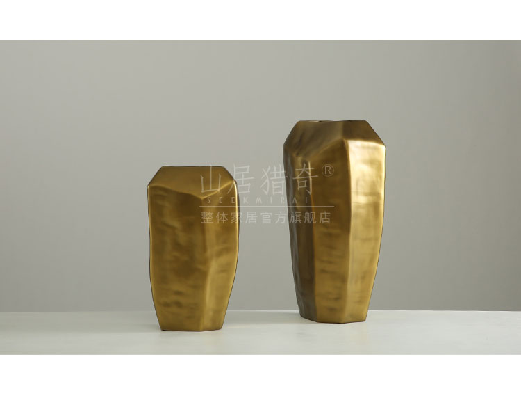 French key-2 luxury light soft outfit ceramic flat golden vase large alien flower arrangement, the sitting room TV cabinet decorative furnishing articles