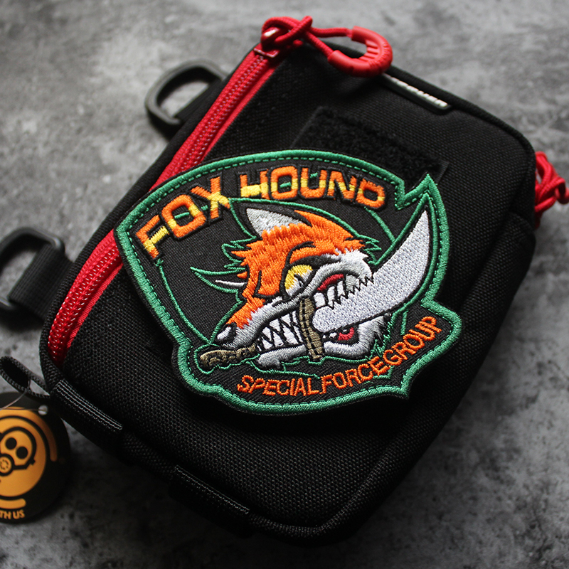 Fox hound crazy fox alloy equipment Fox hound embroidery Velcro chapter armband outdoor bag stickers