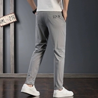 Мелкий серый