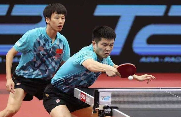 Ca cao nam giới và phụ nữ mô hình trẻ em của table tennis quần áo phù hợp với ngắn tay áo sơ mi cạnh tranh phù hợp với áo thể thao tùy chọn cờ phiên bản