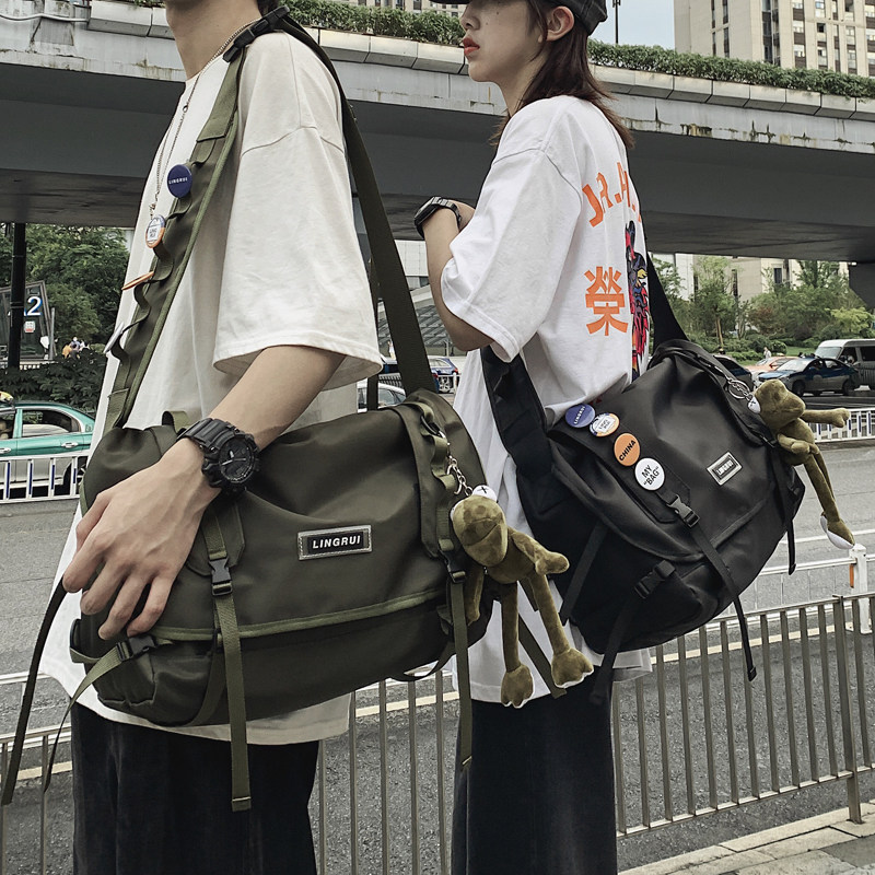 Hong Kong Tide Brand Tooling Messenger Bag Men's ins Satchel Large Capacity Leisure Student Fashion Backpack Women's Shoulder Bag