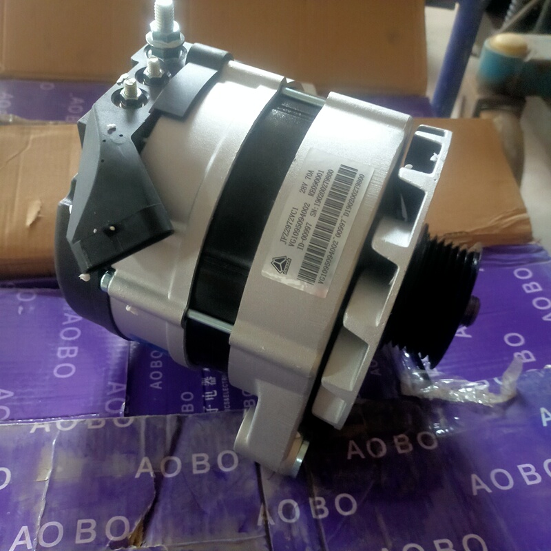 Sinotruk Howo Haohan D10 380 Horsepower Engine Alternator Vg1095094002 Parts Sinotruk Howo Haohan D10 380 Horsepower Engine Alternator Vg1095094002 Parts
