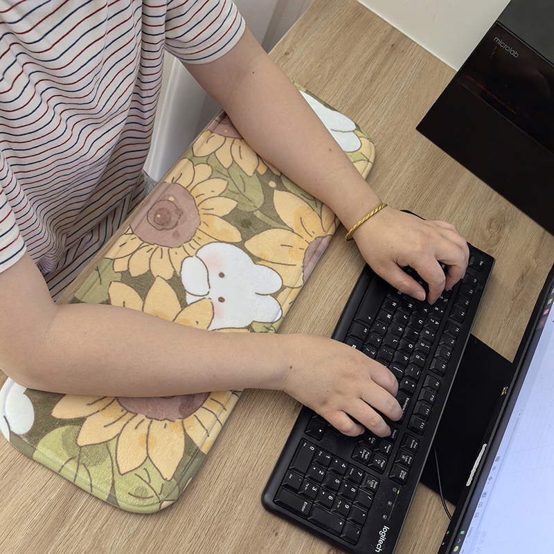 Cartoon Cute Office Computer Arm Elbow Rest Pad Keyboard Wrist Rest Soft Cushion Arm Thickeneded Cushion Cartoon Cute Office Computer Arm Elbow Rest Pad Keyboard Wrist Rest Soft Cushion Arm Thickeneded Cushion