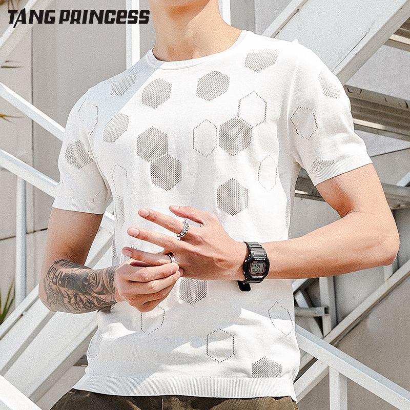 Nam nửa tay áo dệt kim xu hướng mùa hè thường vòng cổ ngắn tay áo len với mấu chốt t-shirt và nửa tay áo.