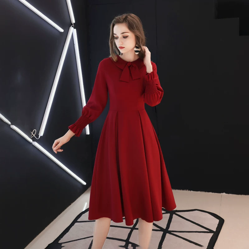 Платье вечернее бордовое с длинным рукавом для подростков весной
