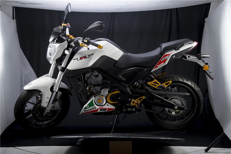 Fotos Benelli BN251 version tuneada TB26DA3b31J.eBjy0FpXXaMoXXa_!!2973350968