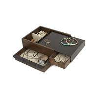 Большое дерево орехового дерева (четыре ювелирные украшения)