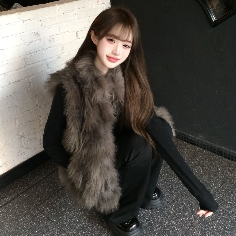 High-End Fox Fur Vest 2026 Autumn and Winter New Style Stand-Up Collar Eco-Friendly Fur Vest for Women High-End Fox Fur Vest 2026 Autumn and Winter New Style Stand-Up Collar Eco-Friendly Fur Vest for Women