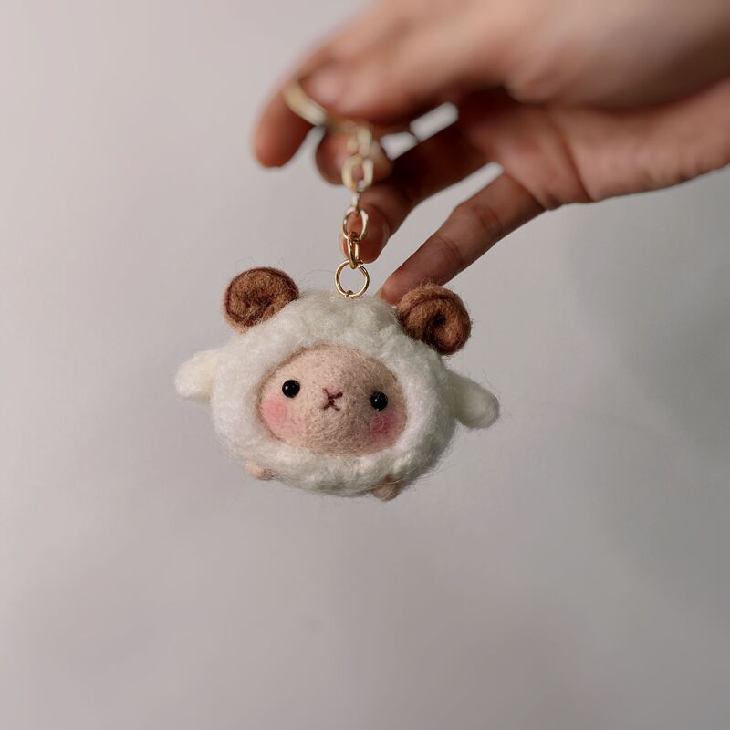 Finished Wool Felt Little Sheep Keychain, Handmade Creative Gift for Boyfriend or Best Friend, Car Hanging Ornament Finished Wool Felt Little Sheep Keychain, Handmade Creative Gift for Boyfriend or Best Friend, Car Hanging Ornament