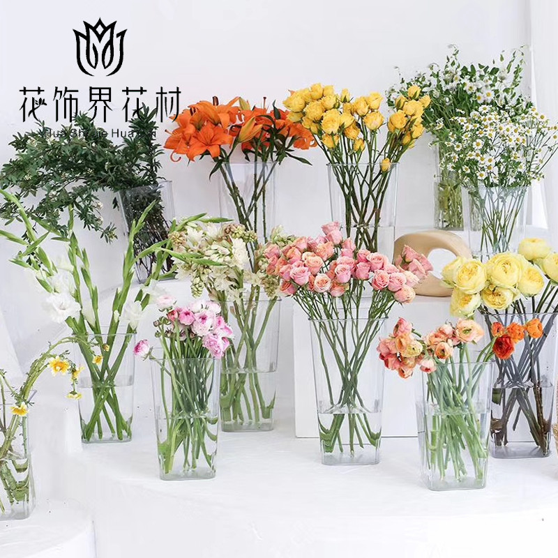 The new transparent acrylic PET flower shop displays flowers and buckets of flowers floral floral floral floral floral floral with light extravagance and woken