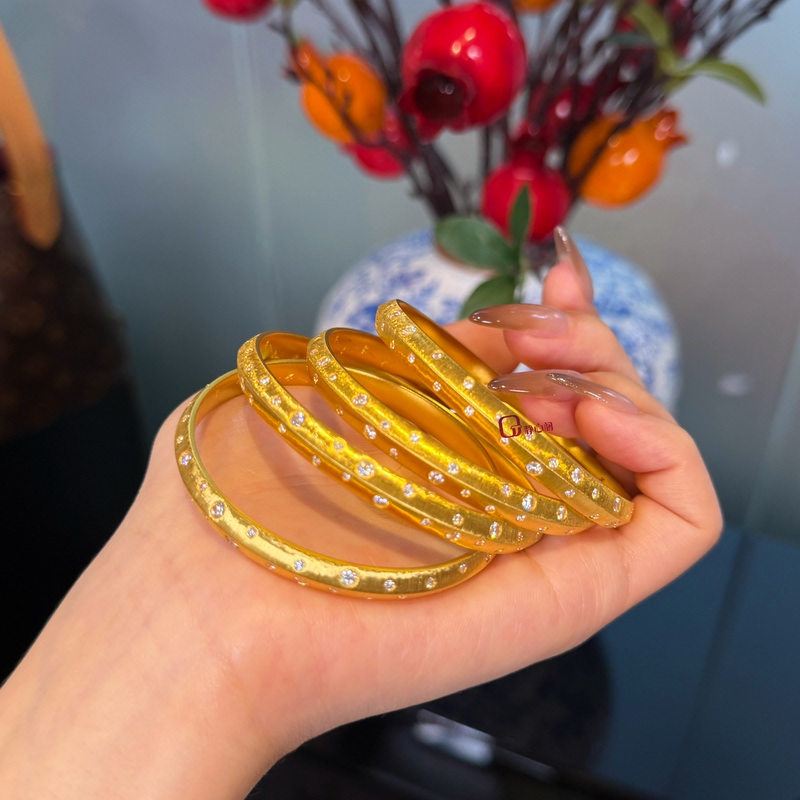 Jingxin Pavilion Jewelry【Velvet Star】Handcrafted Brushed Design Original Design Traditional Gold Dot Diamond Gold Bracelet Jingxin Pavilion Jewelry【Velvet Star】Handcrafted Brushed Design Original Design Traditional Gold Dot Diamond Gold Bracelet