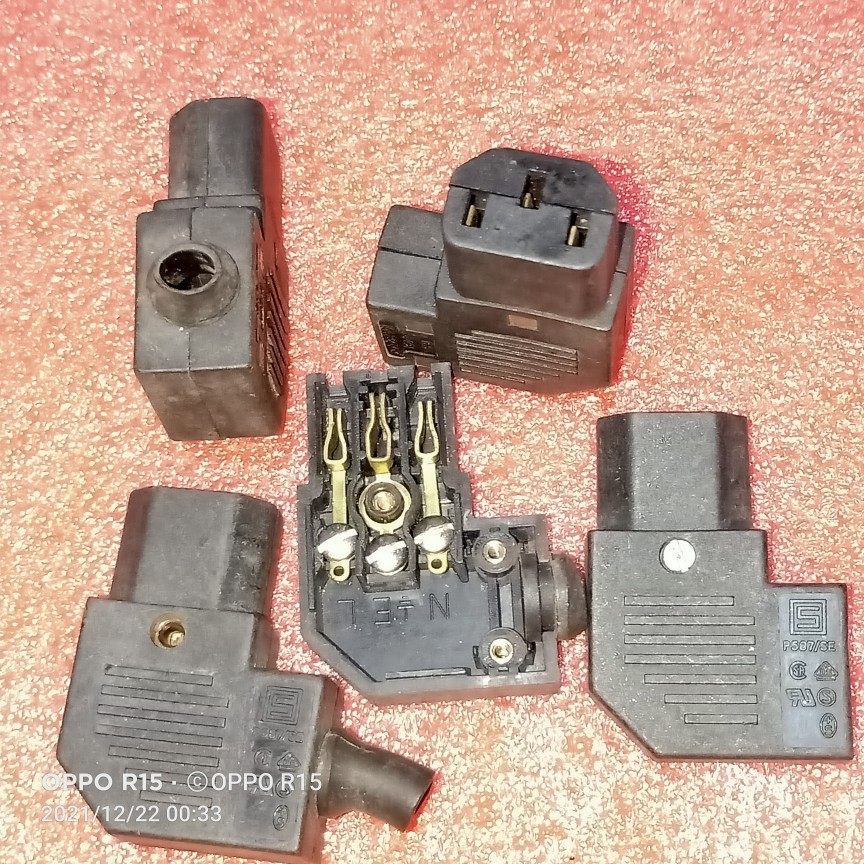 瑞士/舒特_早期/大S/一字形/锣丝/250V/10A(P587/SE)母插頭 淘