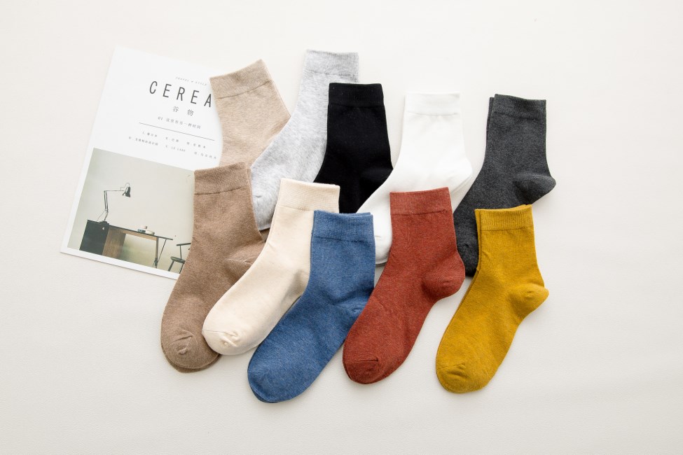 Giữa vớ ống mùa hè phần mỏng ladies socks Hàn Quốc thể thao màu rắn khử mùi cotton thoáng khí phụ nữ vớ