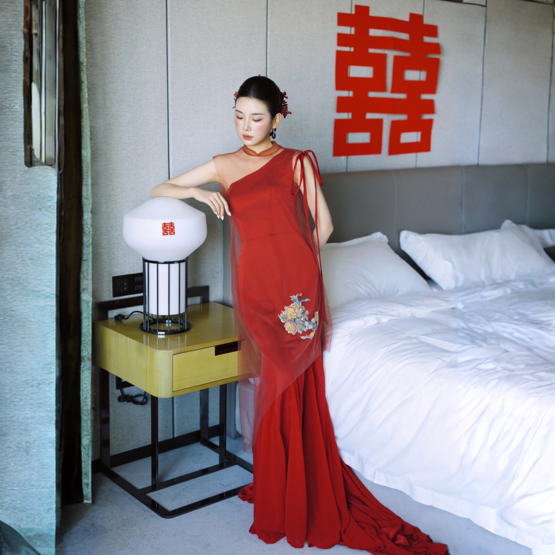 New Chinese-Style Red Engagement Robe, Toast Dress for the Bride, 2026 New Model, High-End Elegant Fishtail Welcome Dress