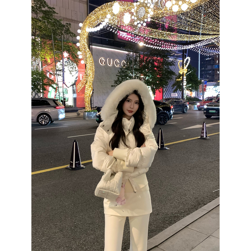 Kun【Puff Down】White Short down Jacket for Women 2026 New Style Warm Loose Puffer Coat Winter
