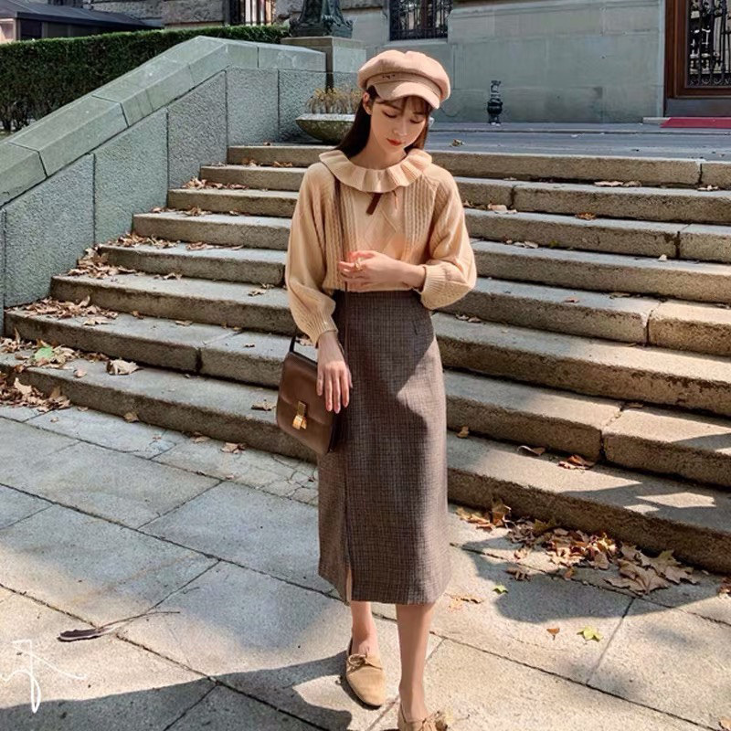 In 2021, the new female early autumn gas reduction age and leisure haven retro chic career dress