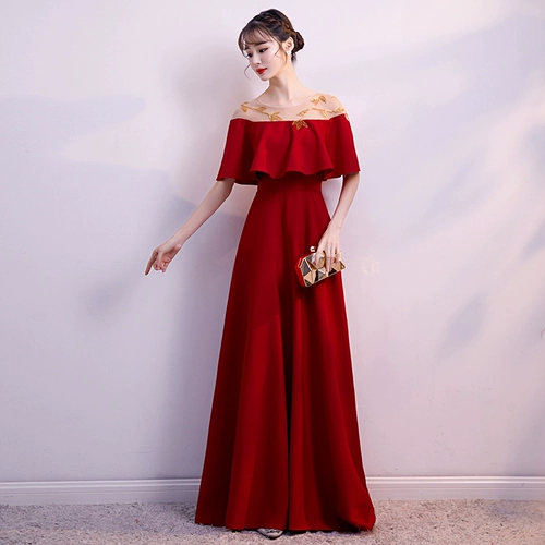 Весеннее бордовое вечернее платье, тренд сезона, по фигуре