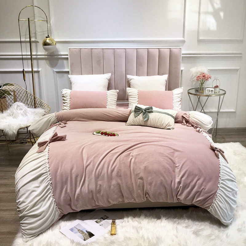 Han Style Thickening of Garnapped Butterfly junction Four pieces Coral Suede Winter Baby Suede Princess Wind Flannel Suede Bedding