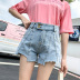 Net quần short denim màu đỏ của phụ nữ 2020 mới thẳng cao eo bên ngoài mặc một triều mỏng chic ba điểm quần nóng loose-fitting một chữ 