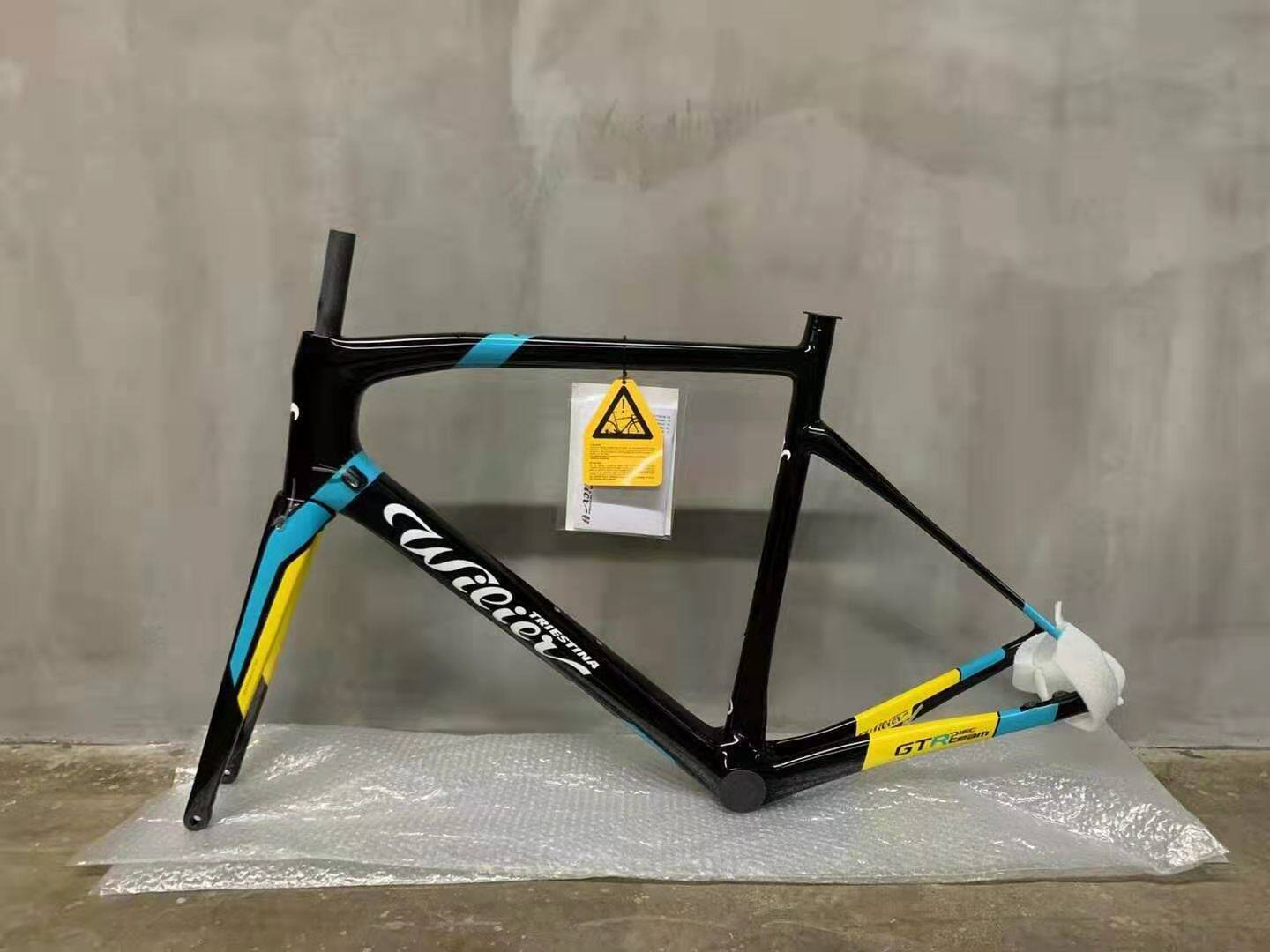 Beijing South Third Ring entity Italy William wilier GTR carbon fiber frame road bike