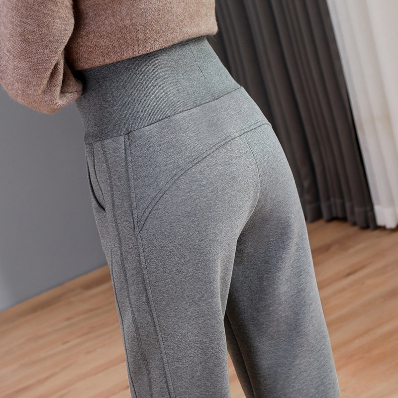 Plus velvet sweatpants women's winter loose sweatpants spring and autumn bundle feet women's pants imitation lamb velvet pants outer wear cotton pants autumn and winter
