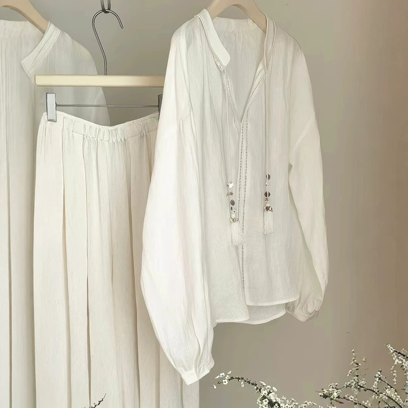 Highly Recommended! White Cotton-Linen Tassel Tie V-Neck Shirt for Women, Summer Lantern Sleeves, Visible Stitching Design, Sun Protection Shirt