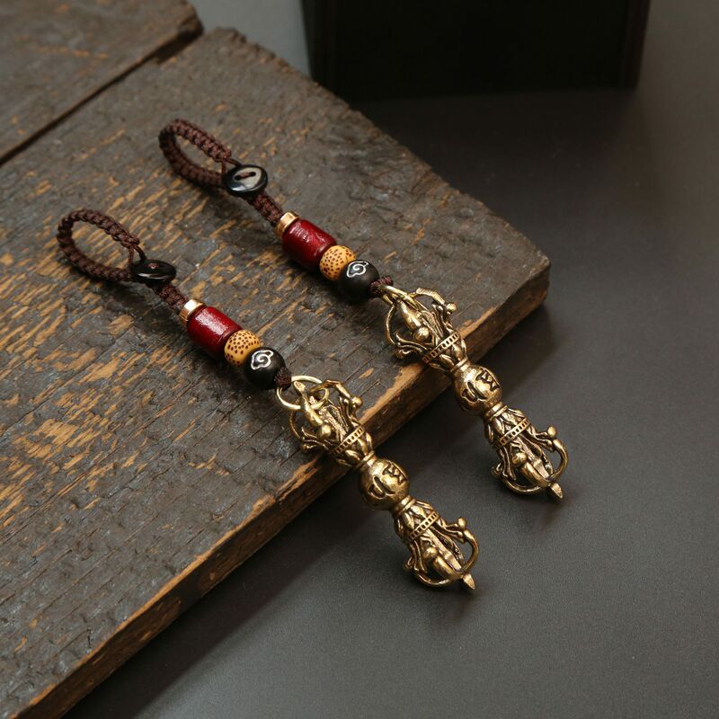 Brass Six-Character Mantra Vajra Keychain Pendant for Men and Women, Car Key Bag Pendant, Tibetan-Style Ornament Brass Six-Character Mantra Vajra Keychain Pendant for Men and Women, Car Key Bag Pendant, Tibetan-Style Ornament