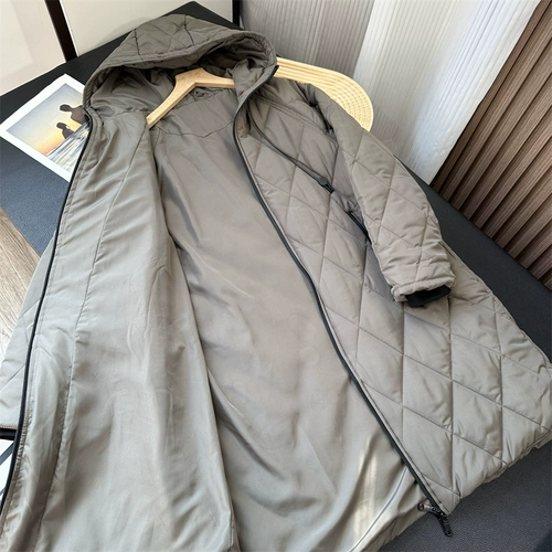 Куртка с капюшоном, пуховик, Испания, средней длины