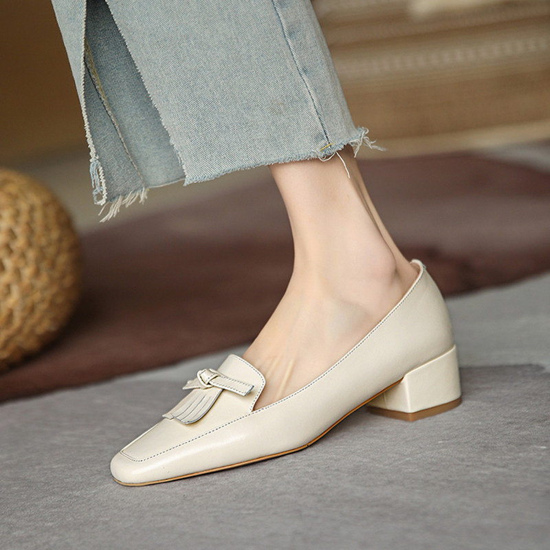 Loafers women's pedal retro leather shallow mouth square toe shoes white small leather shoes thick heel small size 3233 large size