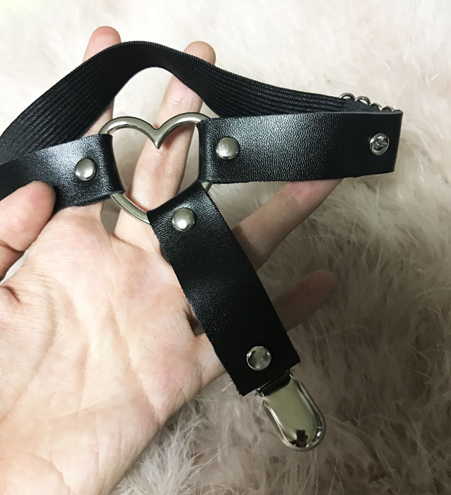 ZZ xương ZZ độc quyền thiết kế tối đẹp trai chiên ngày phong cách sexy PU da kim loại nhẫn garter vớ clip garter