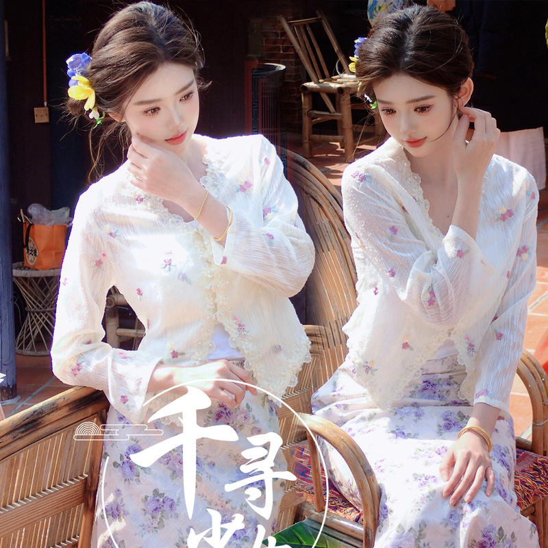New Style Studio Photography Clothing with a Gentle and Romantic Style, Ethnic Style, and a Youthful Vibe for Personal Portrait Art Photography New Style Studio Photography Clothing with a Gentle and Romantic Style, Ethnic Style, and a Youthful Vibe for Personal Portrait Art Photography